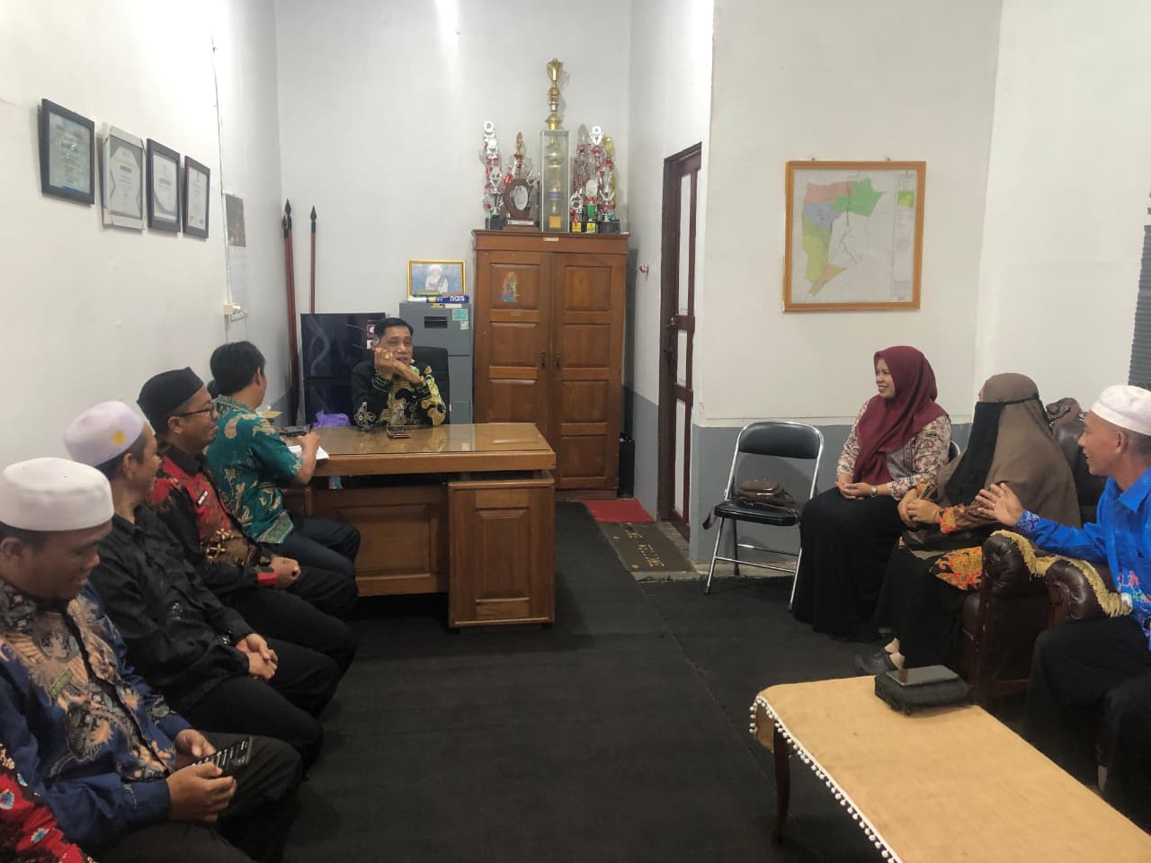 KUA dan Kecamatan Jenamas Kompak, Catin Tanam Pohon Mulai Dimatangkan, EWS Ikut Diperkuat