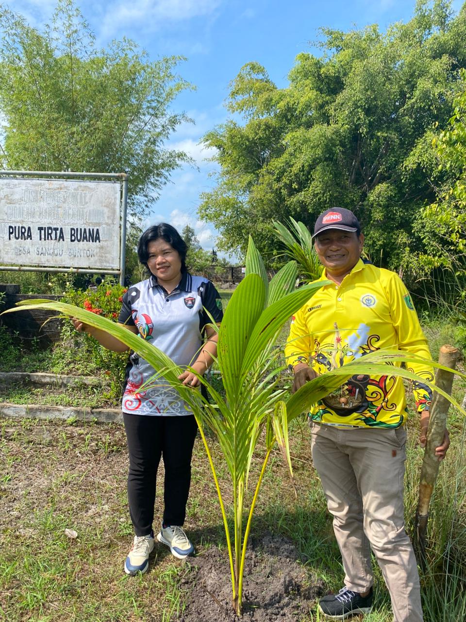 Pohon Ditanam, Kesadaran Dibangun: Bimas Hindu Barsel Jalankan Green Dharma