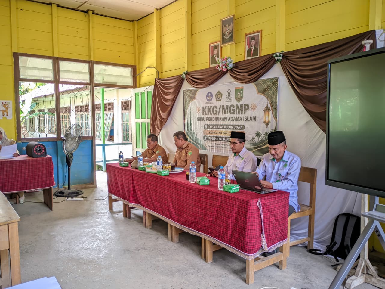 Pengawas Pendidikan Laksanakan Pembinaan KKG/MGMP PAI di SDN 1 Pendang