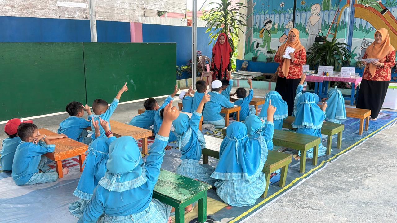 DWP Kemenag Barsel Hadirkan Program “DWP Mengajar” sebagai Unggulan Bidang Pendidikan
