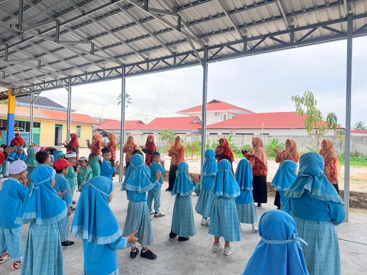 DWP Kemenag Barsel Hadirkan Program “DWP Mengajar” sebagai Unggulan Bidang Pendidikan