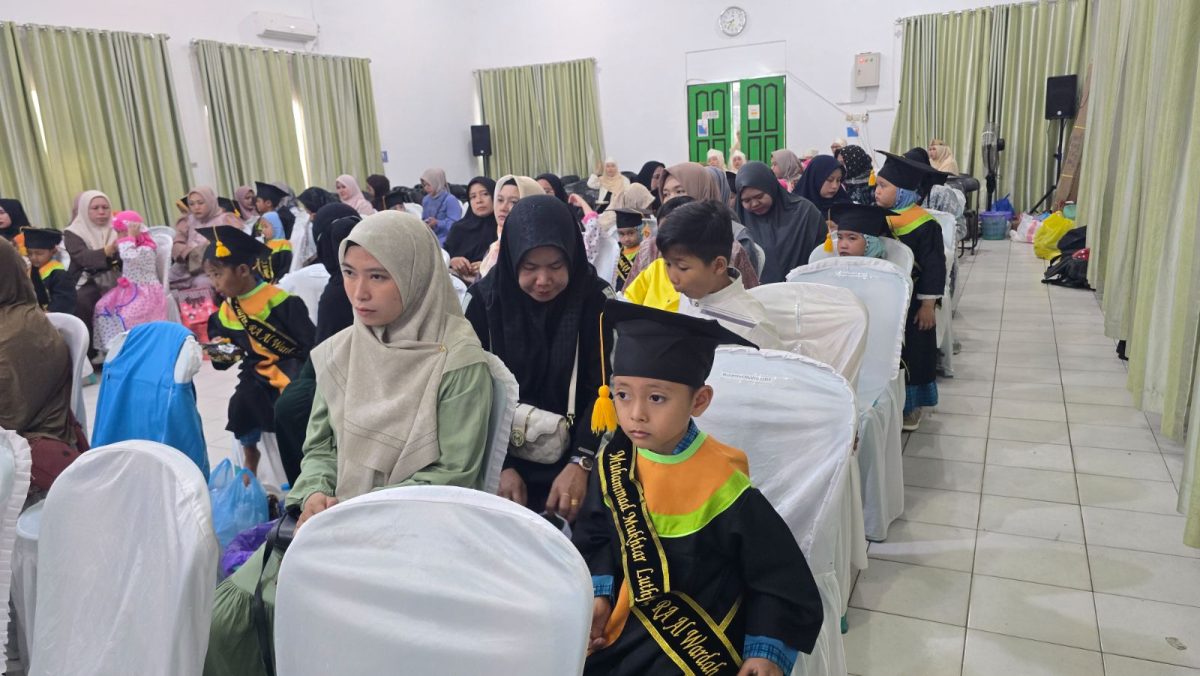 Lepas 37 Peserta Didik RA Al Wardah, Kakankemenag Bicara Soal Tantangan Generasi Mendatang